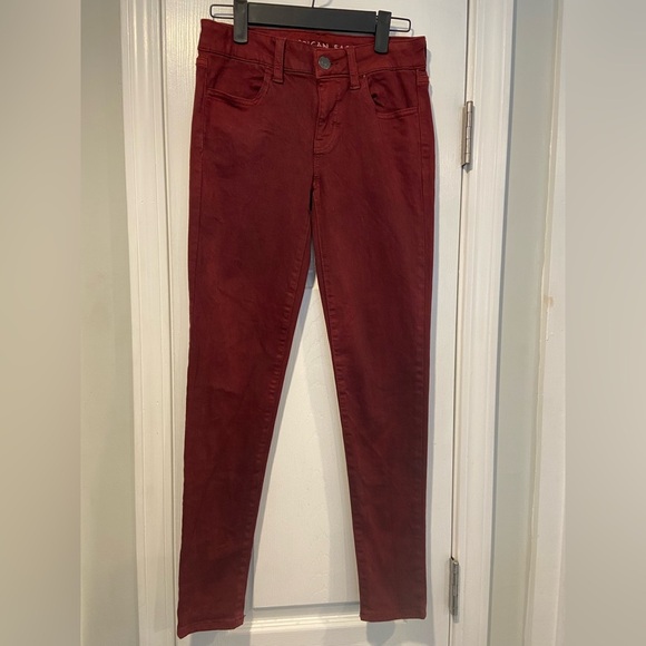 NWOT American Eagle Size 6 Next Level Stretch Jegging Skinny Jeans Burgundy - Picture 1 of 15